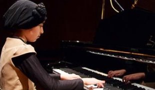 پیانوی مروارید ناظمی نیا آثار بزرگان موسیقی را زنده کرد