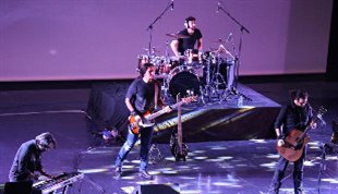 کنسرت «گروه پیکلاویه» در برج آزادی برگزار شد