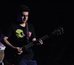 گزارش تصویری از کنسرت «امید حاجیلی» در تبریز