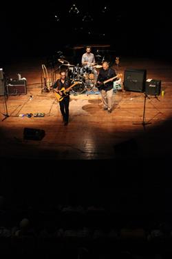 گزارش تصویری از کنسرت «رادیو دلتا» در تهران