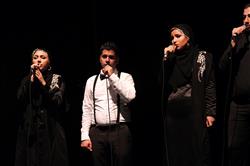 گروه آوازی تهران با یک خواننده میهمان به روی صحنه رفت