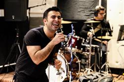 گزارش تصویری از تمرین اولین کنسرت «علیرضا طلیسچی»
