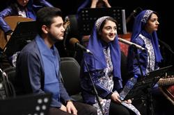 استقبال دوستداران موسیقی از اجرای ارکستر پارس در تالار وحدت 