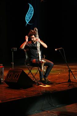 اجرای موسیقی «فادو» توسط آنتونیو زومباخو در تالار وحدت
