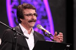 علیرضا افتخاری بار دیگر با رهبری فریدون شهبازیان «نیلوفرانه» را اجرا کرد
