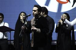 گروه آوازی تهران به خوانندگی وحید تاج در تبریز روی صحنه رفت