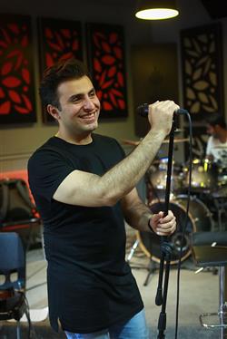 علیرضا طلیسچی آماده برای کنسرت 3 خرداد