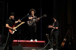 کنسرت تلفیقی کاوه دولت‌نیا در فرهنگسرای نیاوران برگزار شد