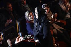 امیرعباس گلاب برای اولین بار روی استیج سالن ایرانیان