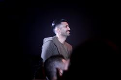 رضا شیری برای اولین بار روی صحنه رفت