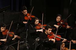 کنسرت «نوستالژی» ناصر چشم‌آذر به روی صحنه رفت