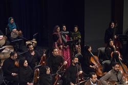 طنین موسیقی فارسی و کردی در تالار وحدت / «فروزان» روی صحنه رفت
